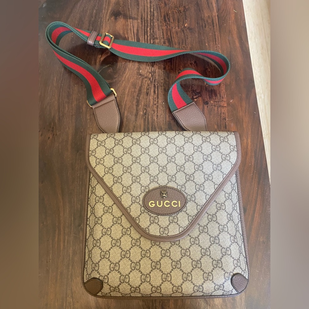 Gucci Beige Brown GG Supreme Crossbody Bag with Green and Red Web Strap